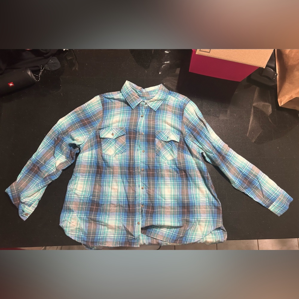 Plaid long sleeve shirt